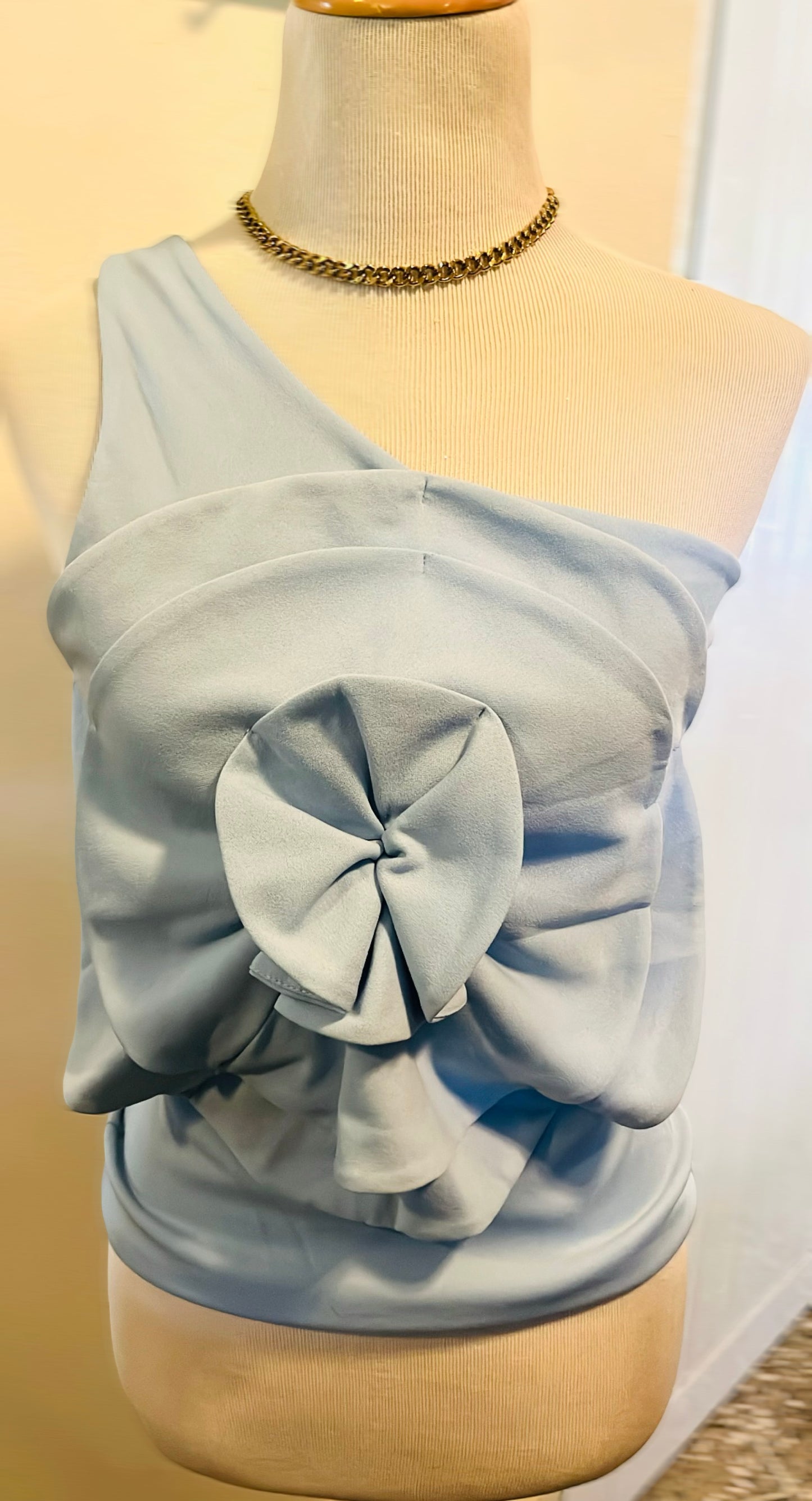 Top One Shoulder Sky
